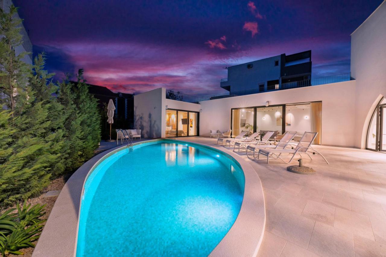 Villa Jerry'S Palace - Modern Villa Close To The Beach Srima Exterior foto